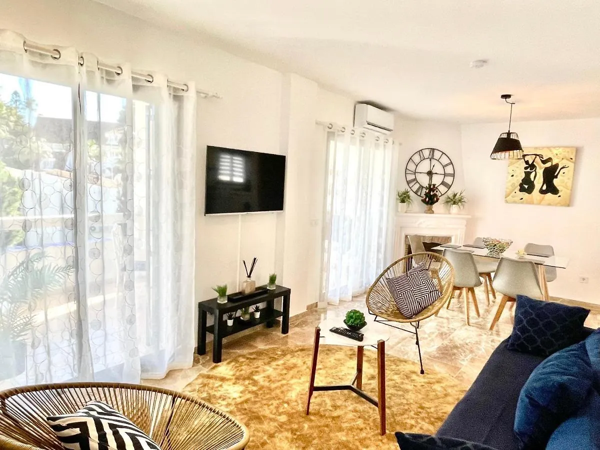 Riviera By The Beach 2 Bedroom Apartment Sitio de Calahonda Spagna